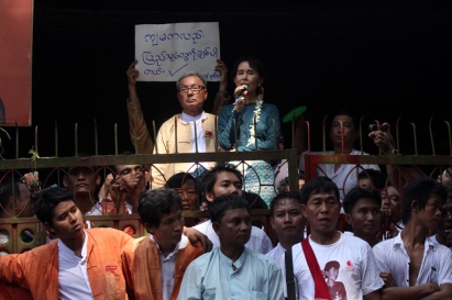 aung_san_suu_kyi_speaking_to_supporters_at_national_league_for_democracy_nld_headquarter.jpg